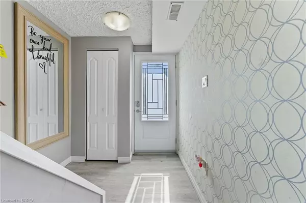 Brantford, ON N3S 7K3,287 Stanley Street #C
