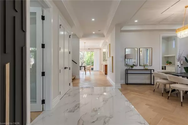 Oakville, ON L6K 1W4,14 Crescent Road