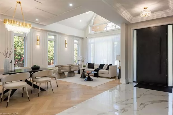 Oakville, ON L6K 1W4,14 Crescent Road