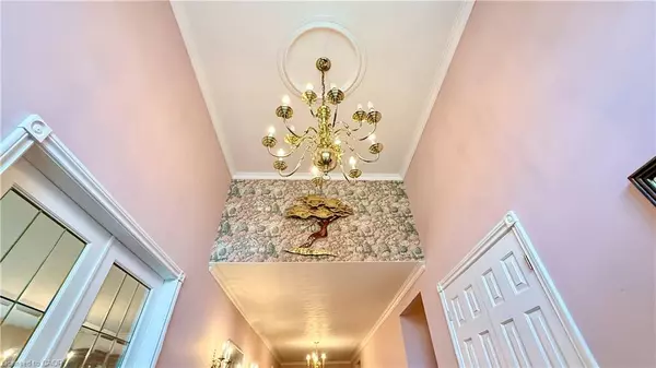 Waterford, ON N0E 1Y0,4 Orchard Crescent