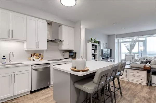 Burlington, ON L7R 0E4,2081 Fairview Street #1003