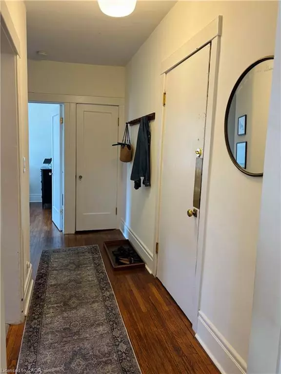 Hamilton, ON L8P 1B2,285 King Street W #23