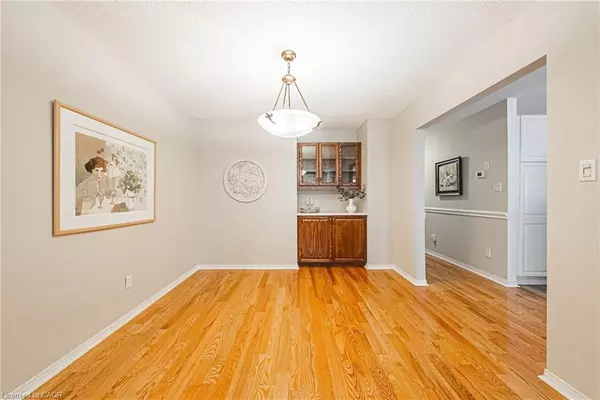 Burlington, ON L7N 1N1,3333 New Street #9