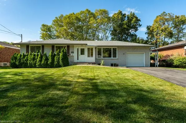 30 Leawood Drive, Grimsby, ON L3M 4E2