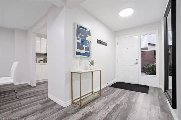 London, ON N5X 1L5,770 Fanshawe Park Road E #60