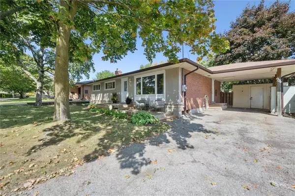 Kitchener, ON N2M 4T1,34 Graystone Avenue