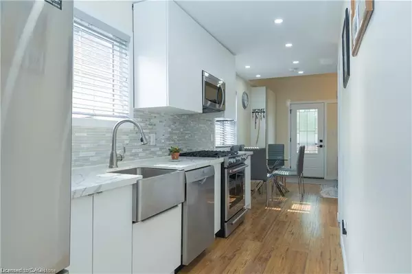 Hamilton, ON L8H 2T4,31 Newlands Avenue