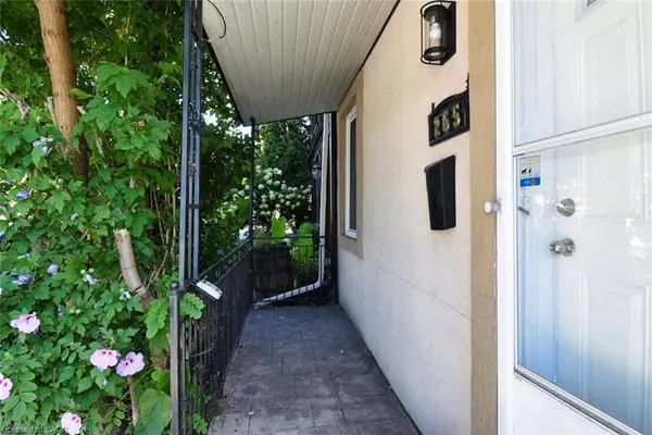 Hamilton, ON L8P 1S2,265 Hunter Street W