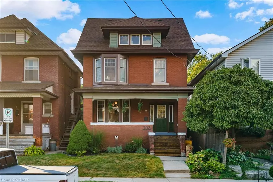 202 Prospect Street S, Hamilton, ON L8M 2Z7