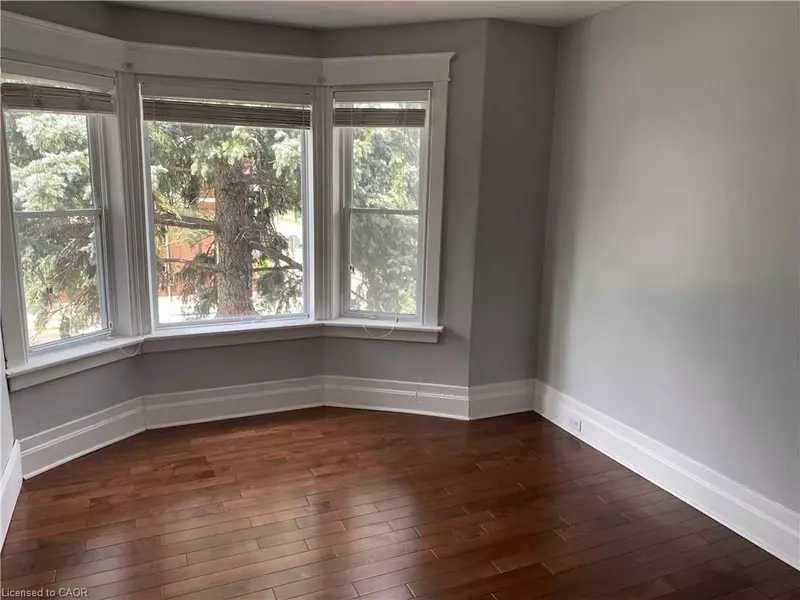 189 Prospect Street S #Upper, Hamilton, ON L8M 2Z6