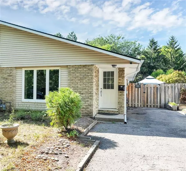 43 Elma Street, St. Catharines, ON L2N 6Z2