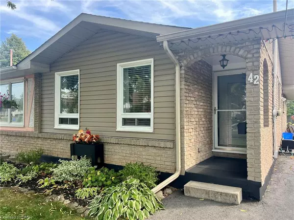42 Seymour Avenue, St. Catharines, ON L2P 1A7