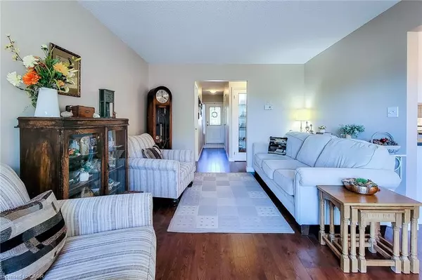 Stoney Creek, ON L8J 1P6,1115 Paramount Drive #88