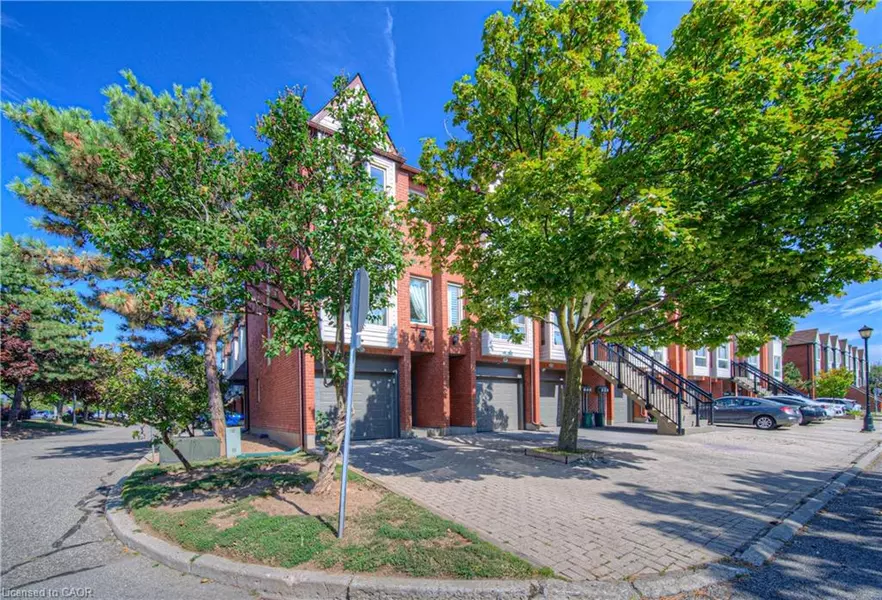 895 Maple Avenue #502, Burlington, ON L7S 2N7