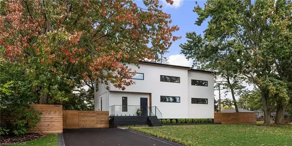 5427 Anthony Place, Burlington, ON L7L 3G9