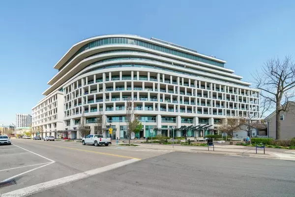 Oakville, ON L6L 0E1,11 Bronte Road #103