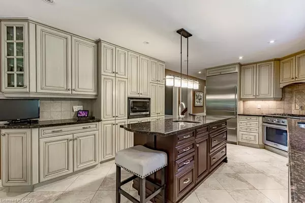 Burlington, ON L7L 2H3,225 Shoreacres Road