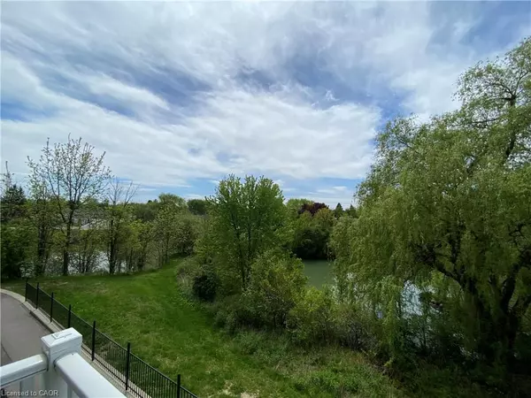 Hamilton, ON L9B 0J7,39 Sister Varga Terrace #115