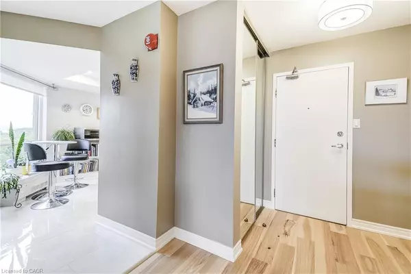 Burlington, ON L7S 1Z5,1201 North Shore Boulevard E #809