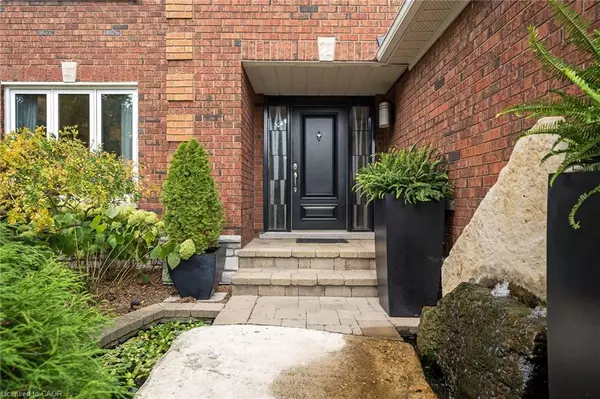 Oakville, ON L6M 2Z5,1574 Heritage Way