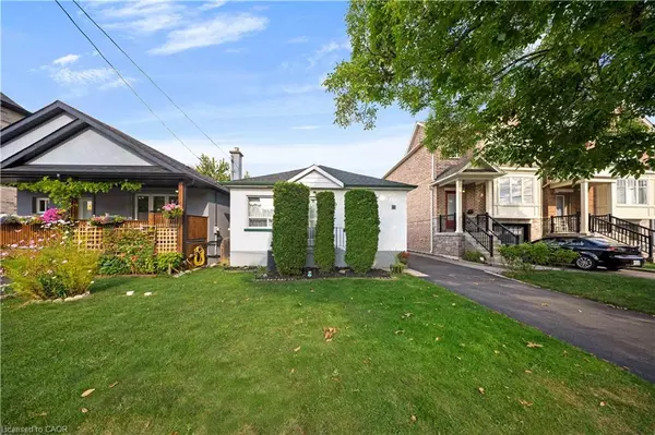 79 Sixteenth Street, Toronto, ON M8V 3J9