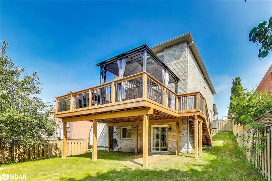 155 Cunningham Drive, Barrie, ON L4N 5R3