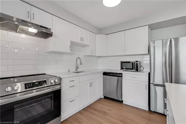 2301 Derry Road W #1004, Mississauga, ON L5N 2R4