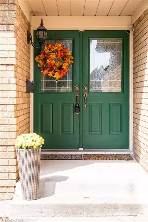 Oakville, ON L6M 2T2,2127 Brays Lane