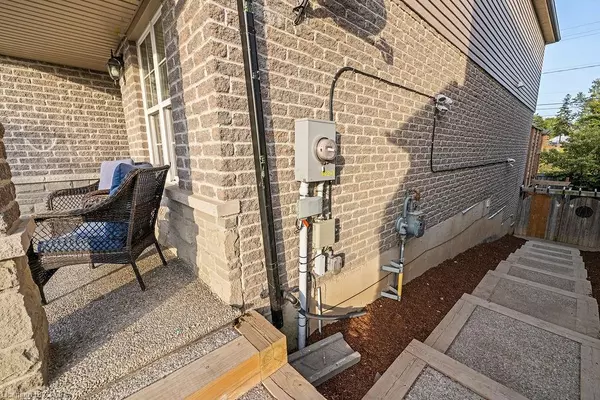 Mount Hope, ON L0R 1W0,55 Thames Way