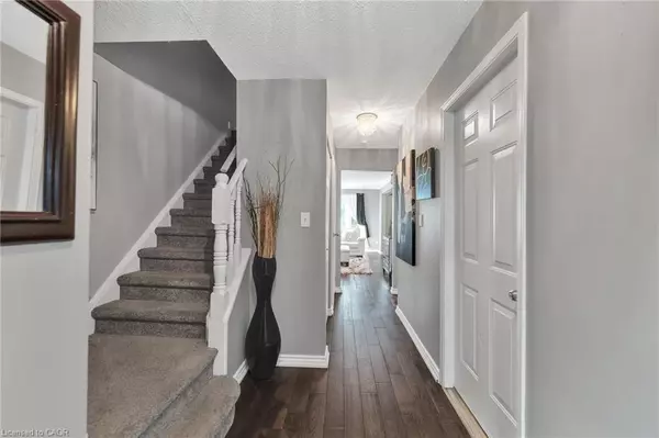 Hamilton, ON L8W 2X7,860 Rymal Road E #48