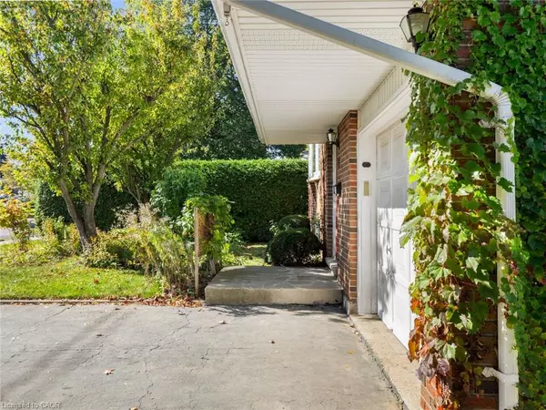 Guelph, ON N1E 1A9,48 Glenbrook Drive