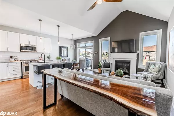 Springwater, ON L9X 0S7,23 Curtis Way