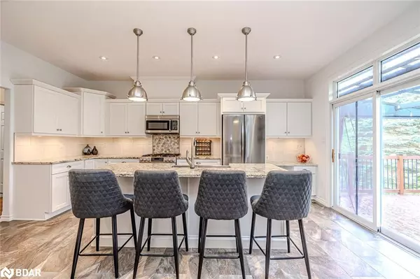 Horseshoe Valley, ON L0L 2L0,102 Highland Drive