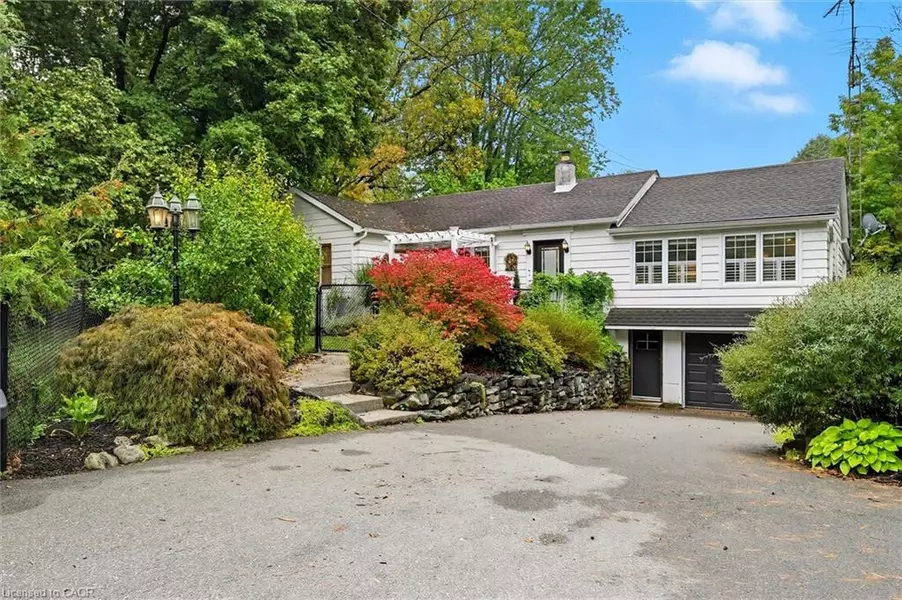 2150 Kilbride Street, Burlington, ON L7P 0J3