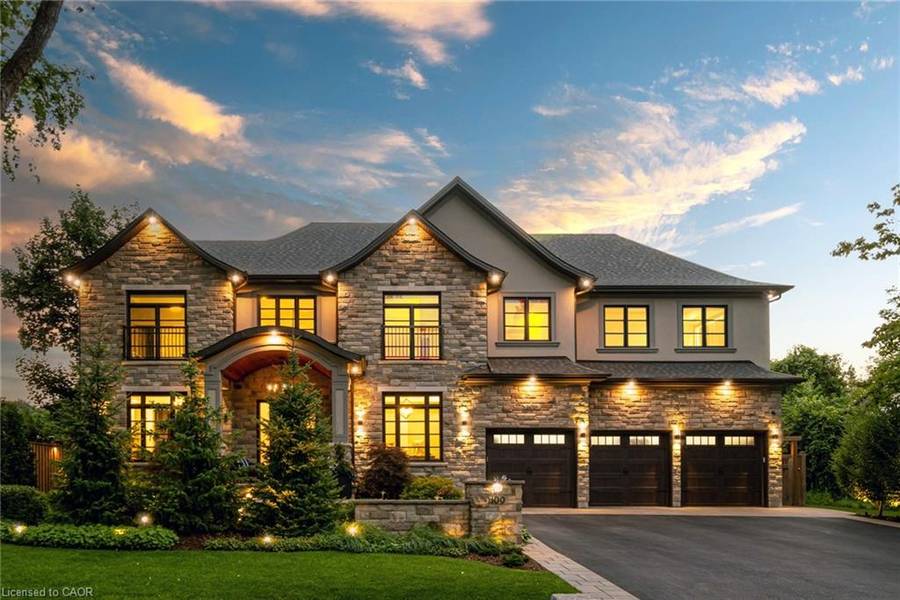 100 Seneca Drive, Ancaster, ON L9G 3B8