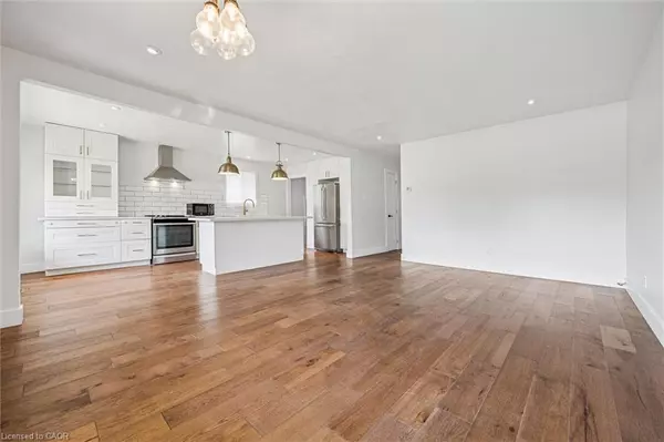 Cambridge, ON N1R 6P2,79 Lorraine Drive