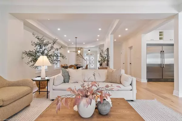 Oakville, ON L6M 4Z6,2301 Baronwood Drive