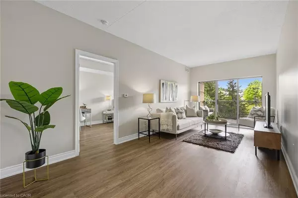 Burlington, ON L7P 5B8,2075 Amherst Heights Drive #215