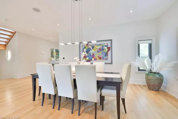 Mississauga, ON L5E 2M1,1456 Applewood Road