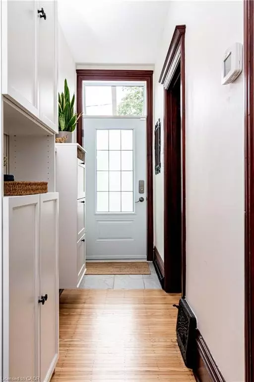 Hamilton, ON L8L 5N4,27 Steven Street