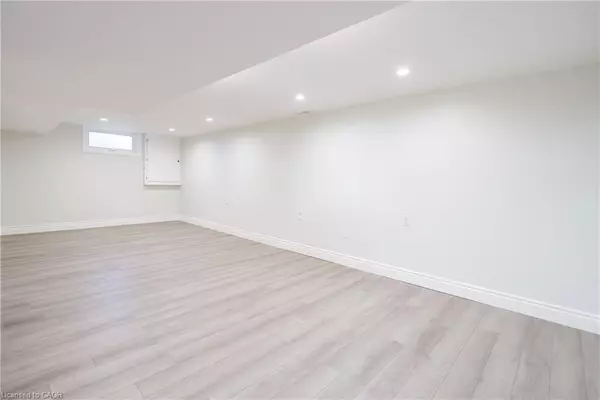 Brantford, ON N3T 1P2,20 Glendale Road #(LOWER)