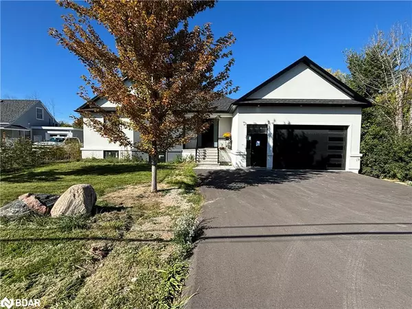 1678 Metro Road #Lower Unit B, Georgina, ON L0E 1S0