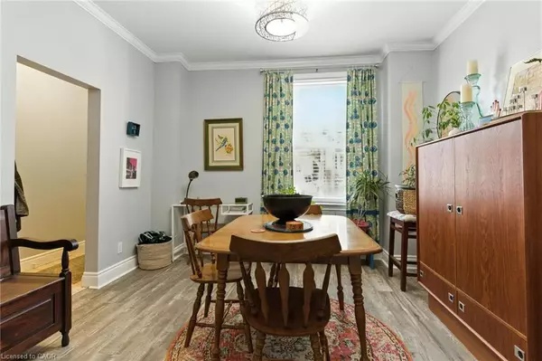 Hamilton, ON L8P 1S7,346 Hunter Street W