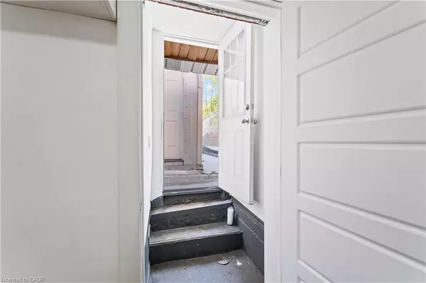 Hamilton, ON L8L 3B1,750 Barton Street E #2