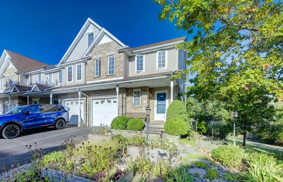 644 Butternut Avenue, Waterloo, ON N2V 2K9