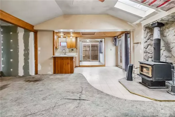 Selkirk, ON N0A 1P0,19 Melville Lane