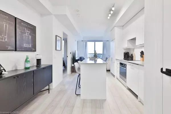 Mississauga, ON L5B 0N3,36 Elm Drive W #705