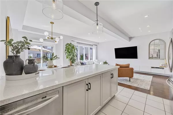 Stoney Creek, ON L8J 0H1,209 Echovalley Drive