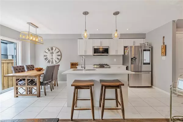 154 Maclachlan Avenue, Caledonia, ON N3W 0C9
