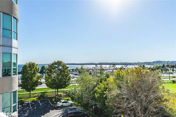 Barrie, ON L4N 9R2,2 Toronto Street #401